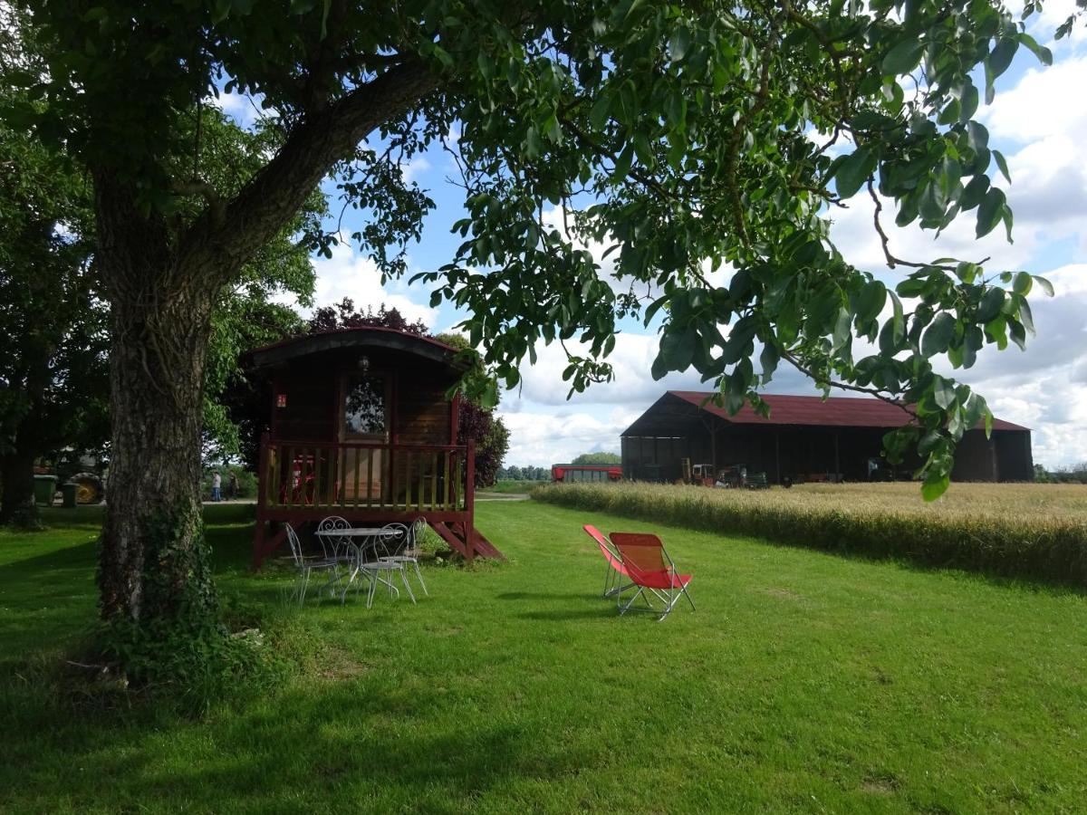 La Ferme De L'Isle Et Sa Roulotte Bed & Breakfast Avaray Luaran gambar