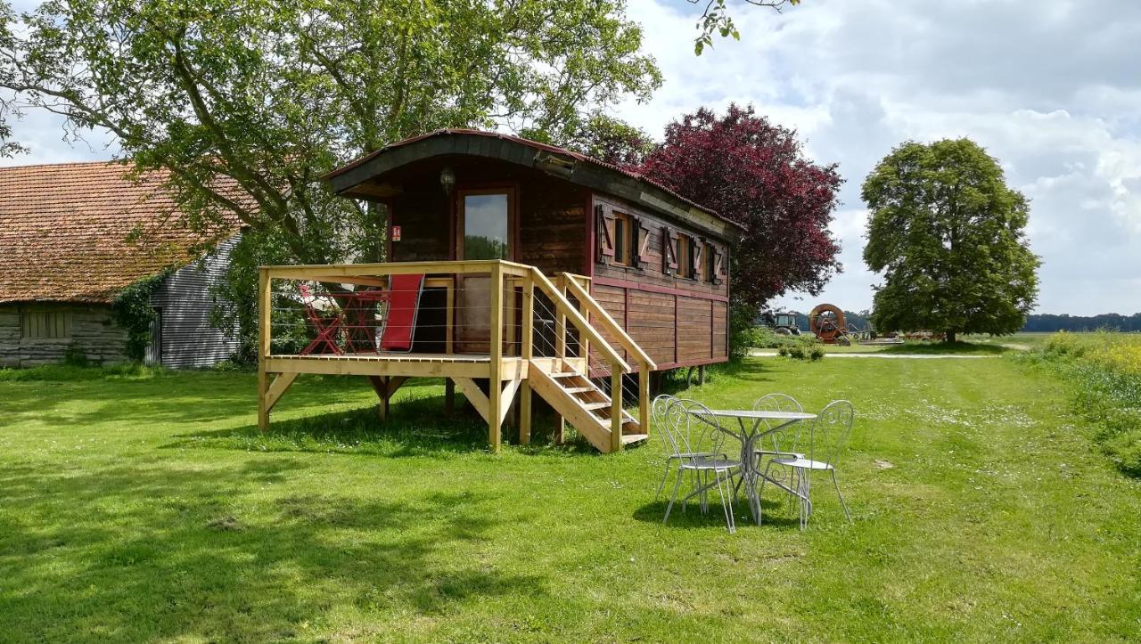 La Ferme De L'Isle Et Sa Roulotte Bed & Breakfast Avaray Luaran gambar
