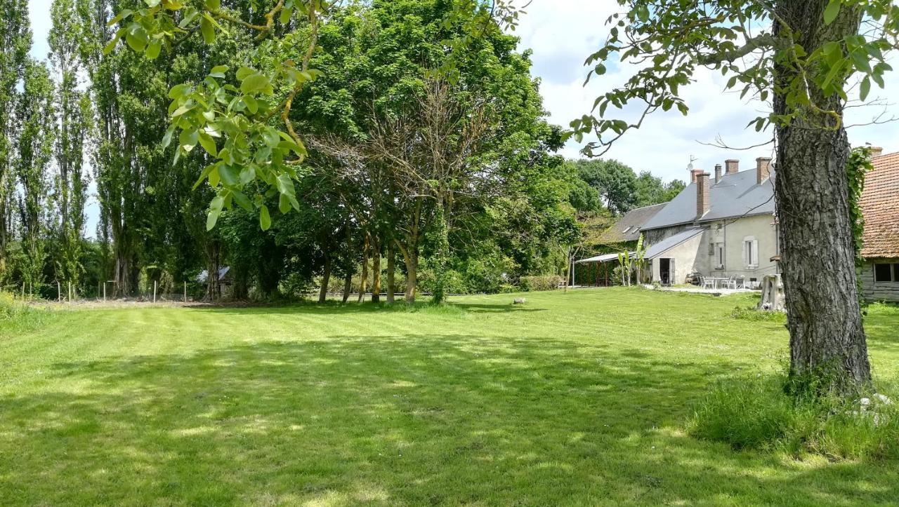 La Ferme De L'Isle Et Sa Roulotte Bed & Breakfast Avaray Luaran gambar