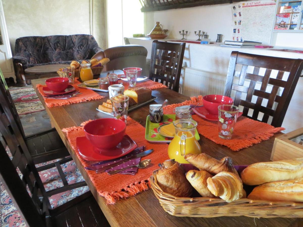 La Ferme De L'Isle Et Sa Roulotte Bed & Breakfast Avaray Luaran gambar