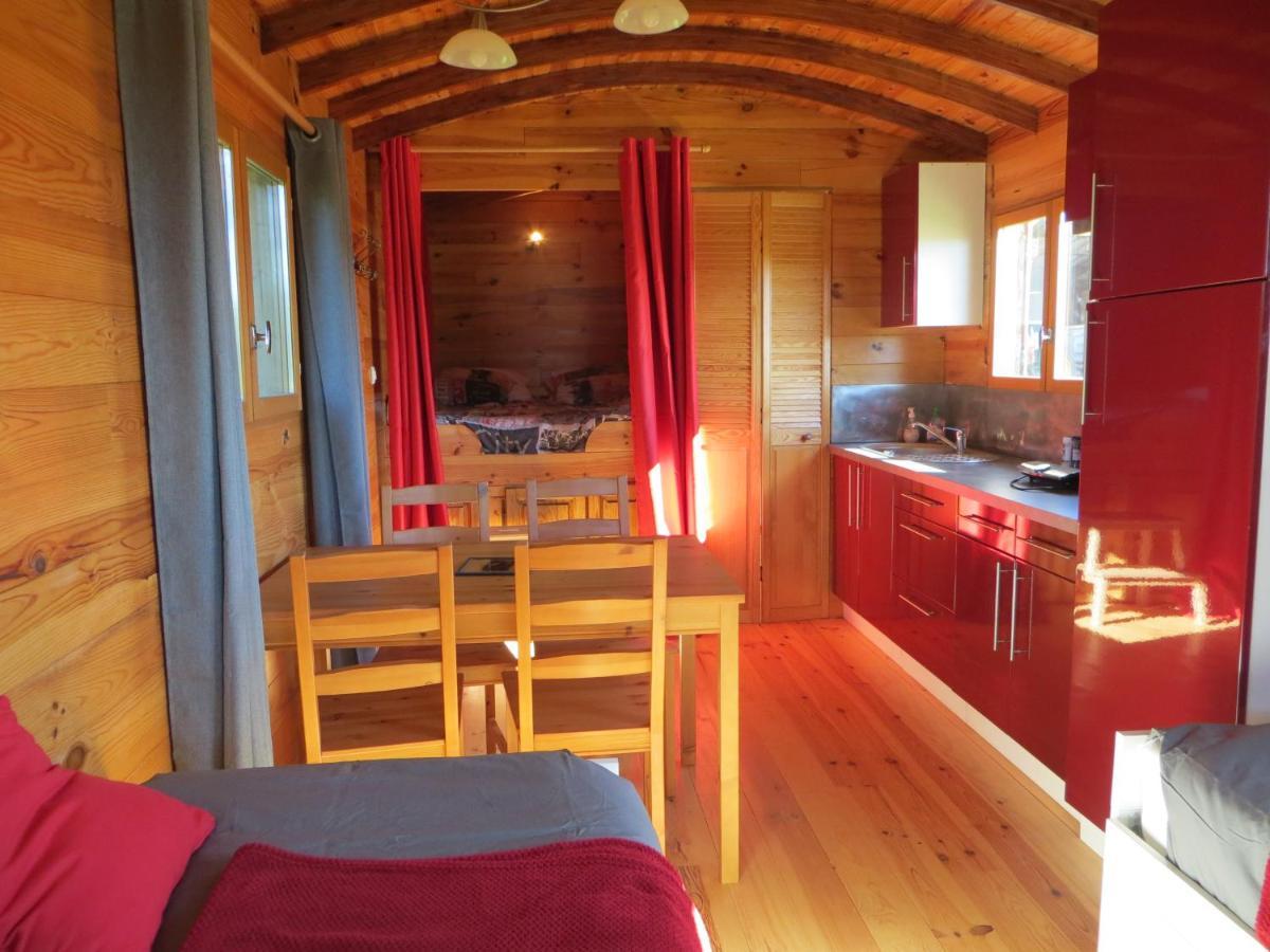 La Ferme De L'Isle Et Sa Roulotte Bed & Breakfast Avaray Luaran gambar